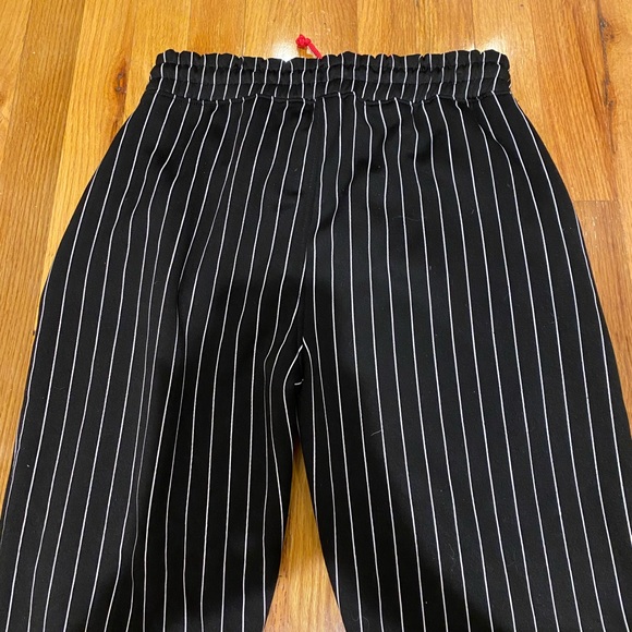 Missguided Madison beer 2 piece matching crop top lace up set joggers pinstripe - Picture 7 of 14